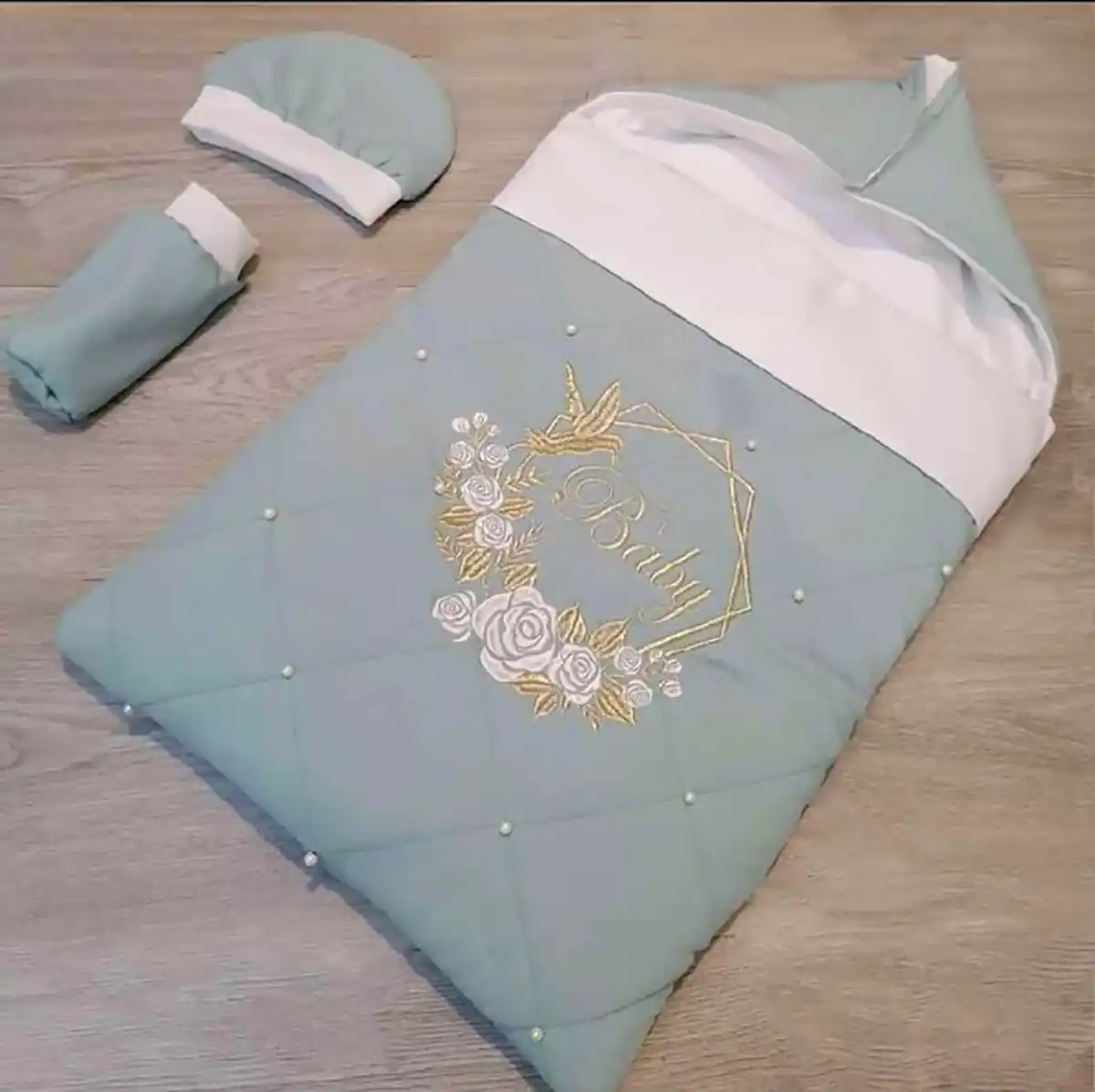 قنداق فرنگی نوزاد