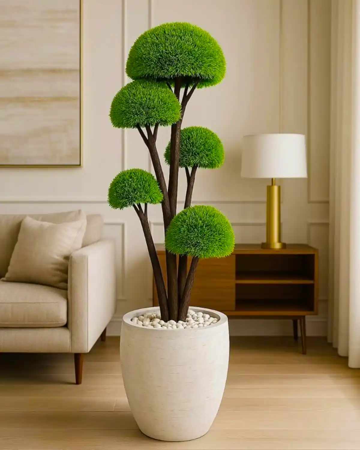 گلدان طبیعی کنار سالنی شیک