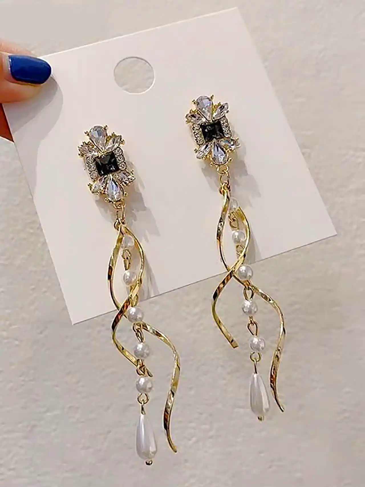 گوشواره طلا آویزی