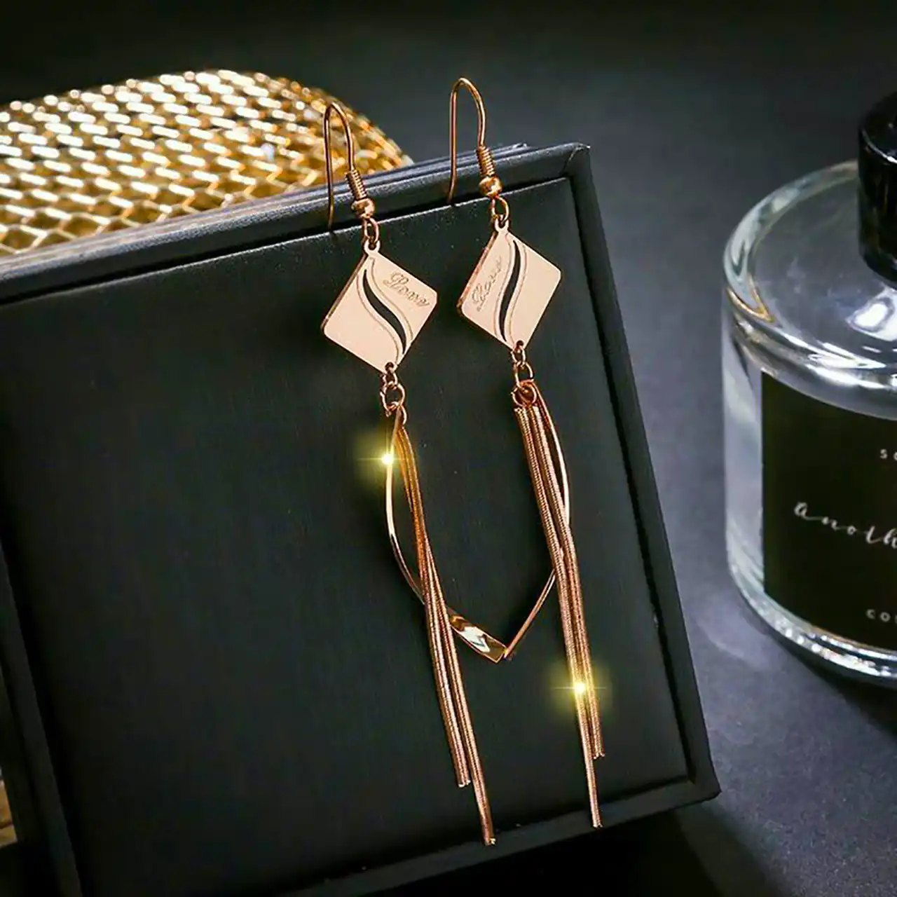 گوشواره طلا آویزی