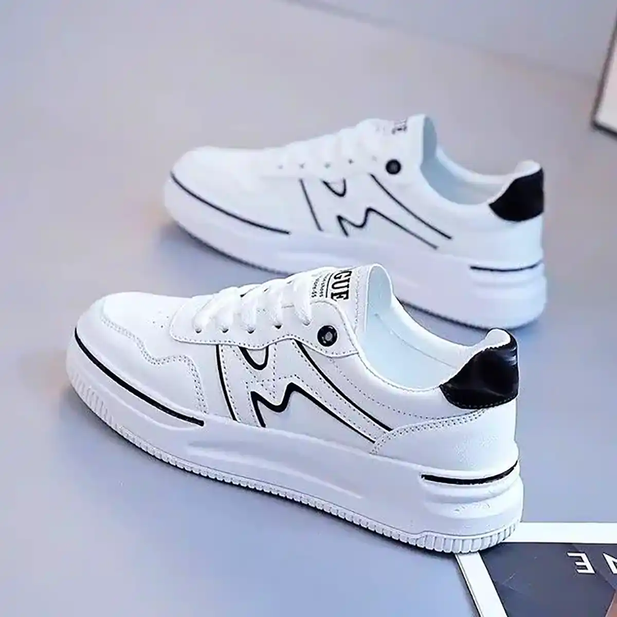 کتونی سفید مردانه شیک