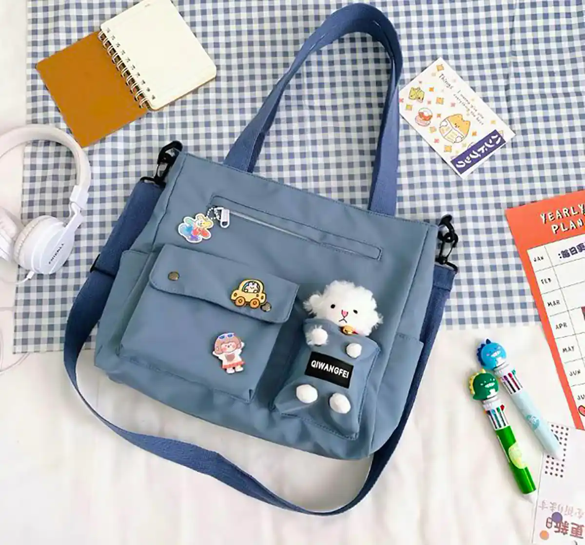 کیف بزرگ دانشجویی زیبا