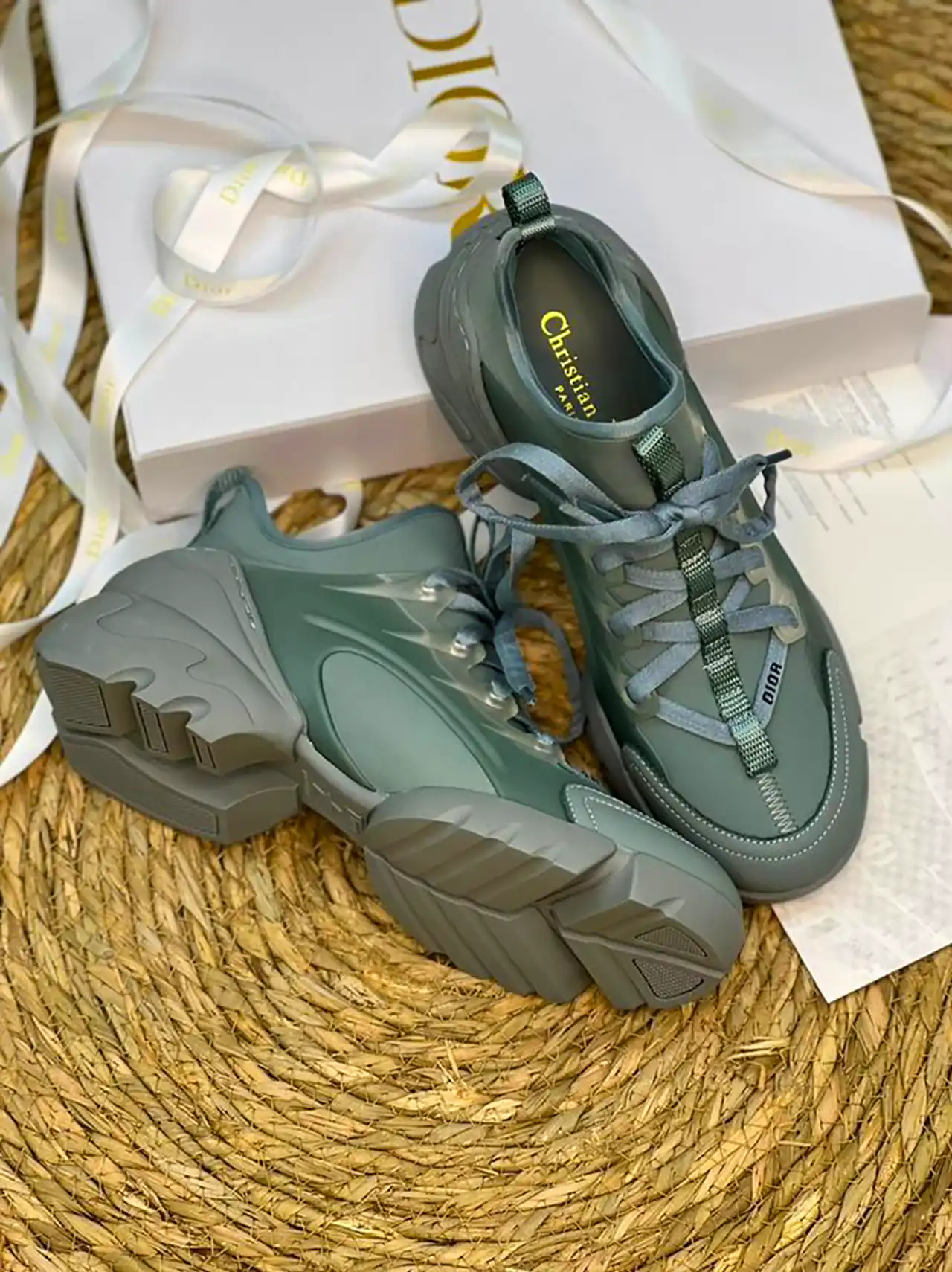 کتونی ترند پاییزی دخترانه