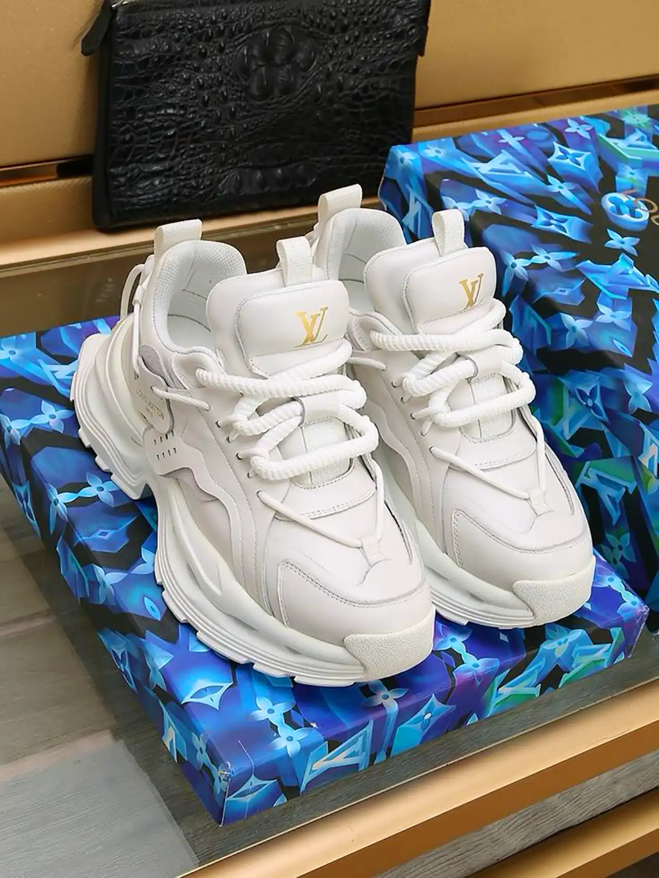 کتونی ترند پاییزی دخترانه