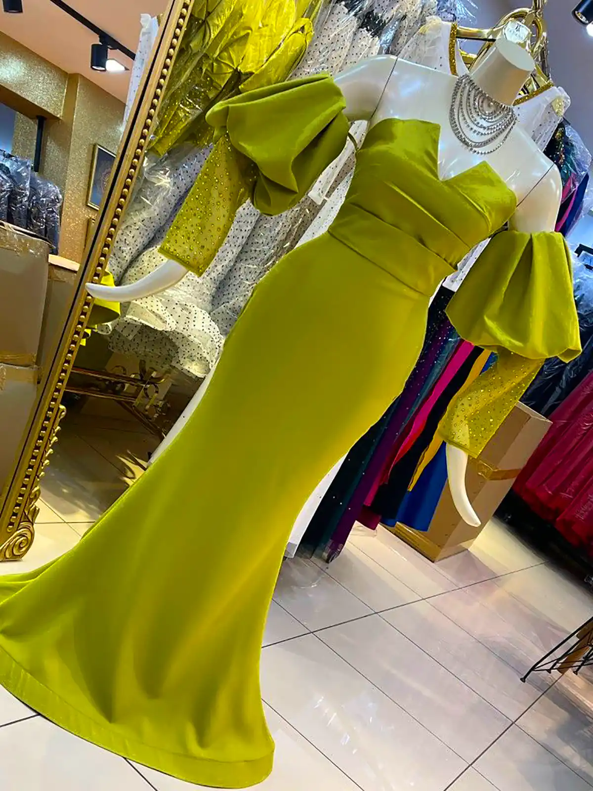 لباس مجلسی کلاسیک و زیبا