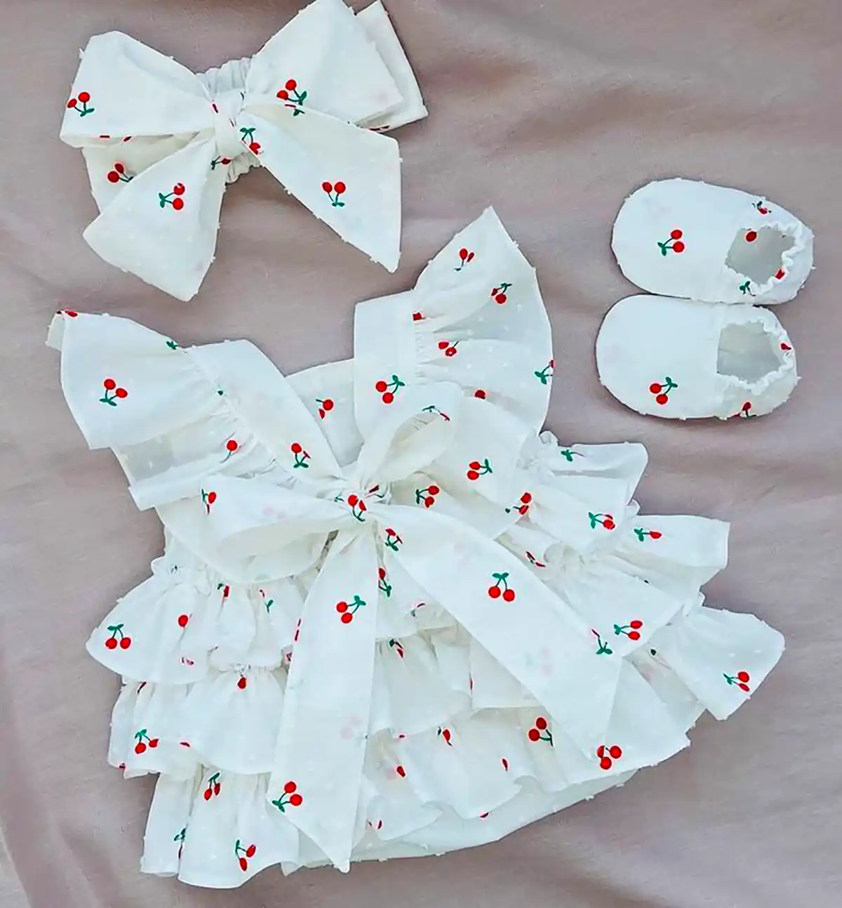 لباس مجلسی نوزادی ترند