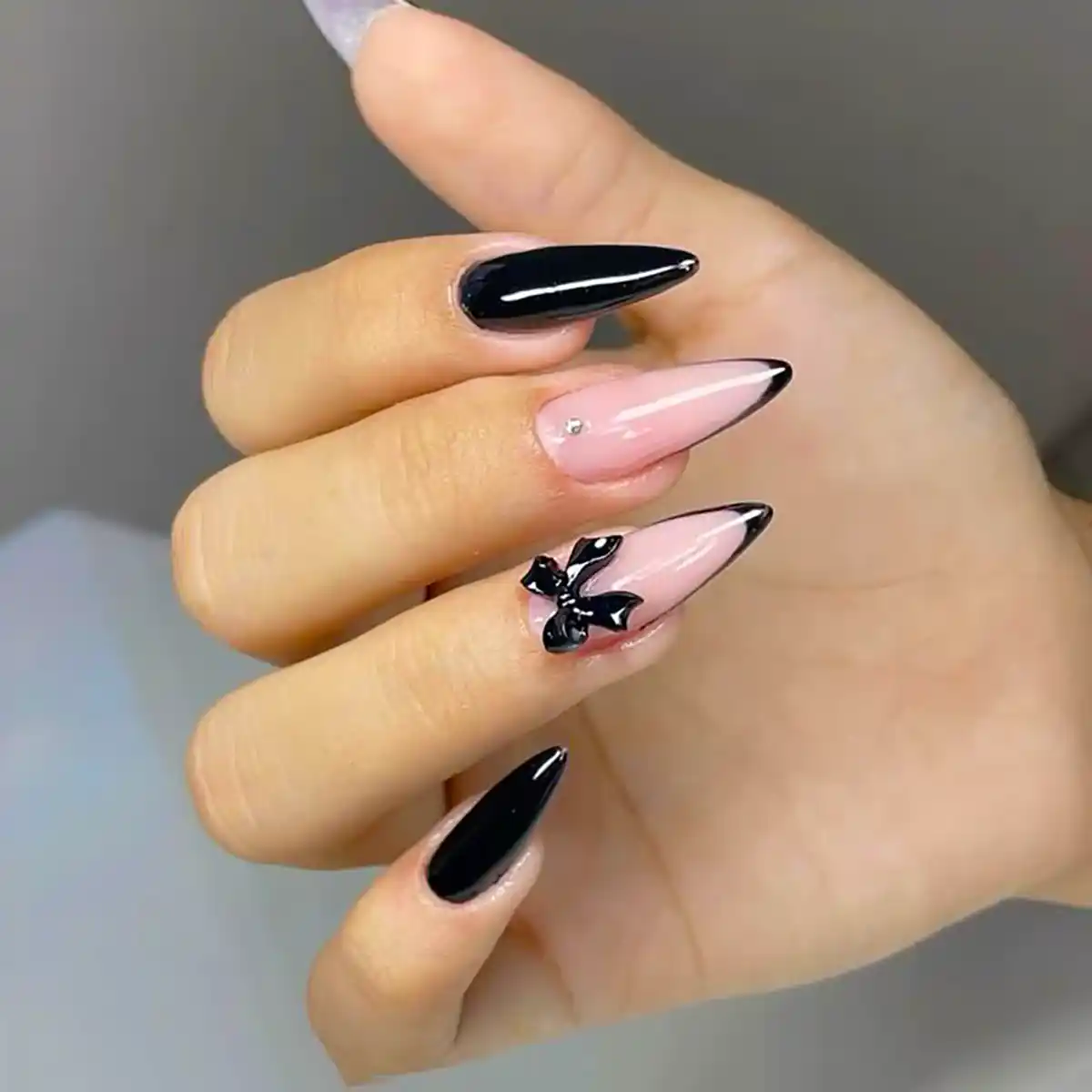 مدل ناخن مشکی جذاب