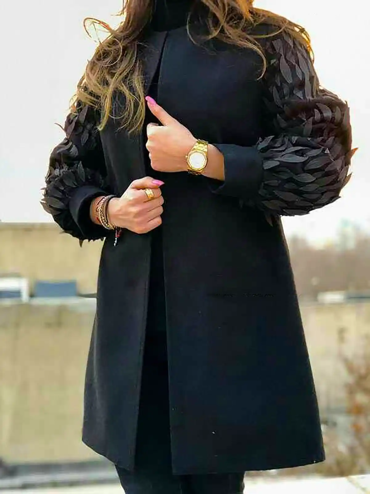 مانتو پوشیده سن بالا زیبا