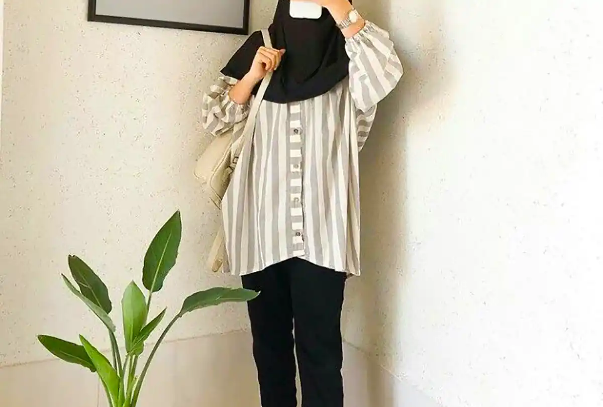 مانتو پوشیده دانشجویی