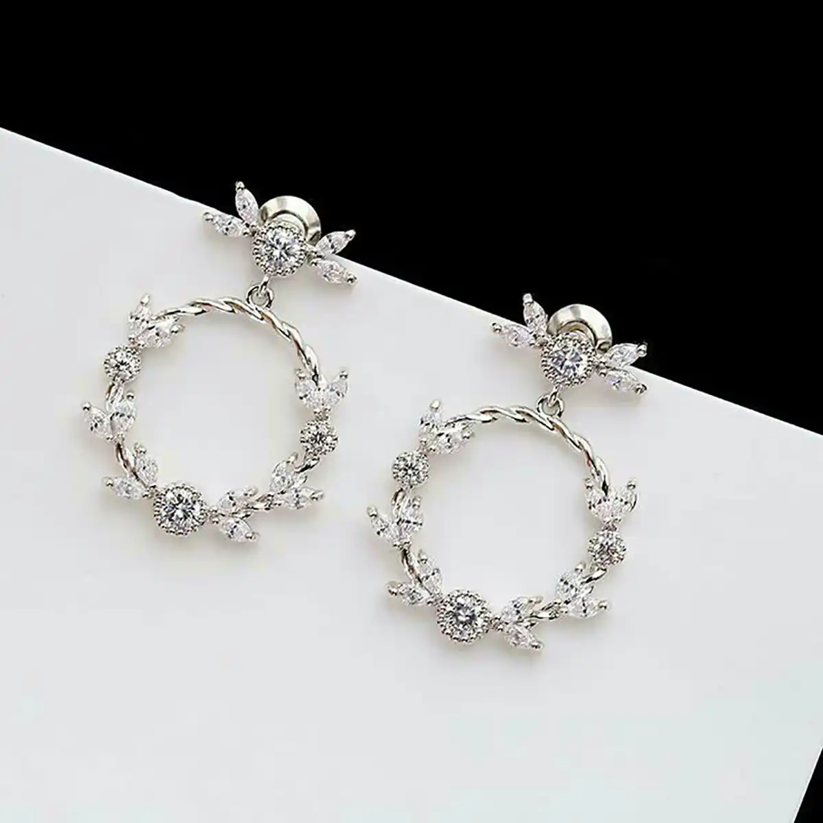 مدل گوشواره پرنگین شیک