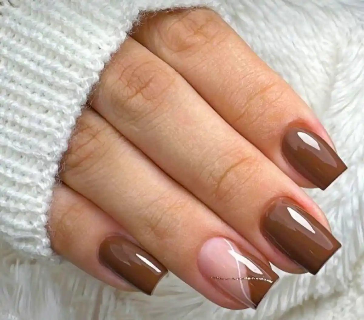 مدل ناخن قهوه ای ترند
