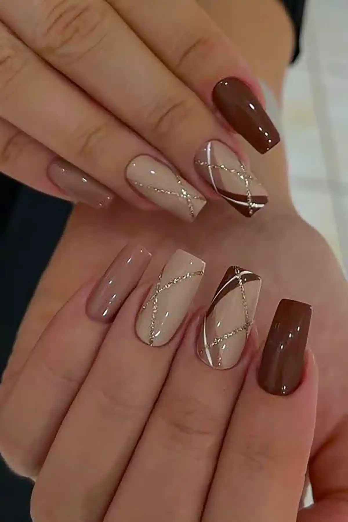 مدل ناخن قهوه ای ترند