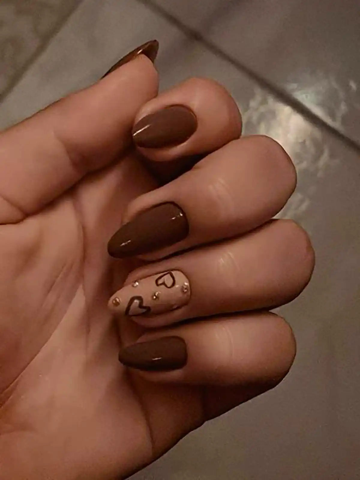 مدل ناخن قهوه ای ترند