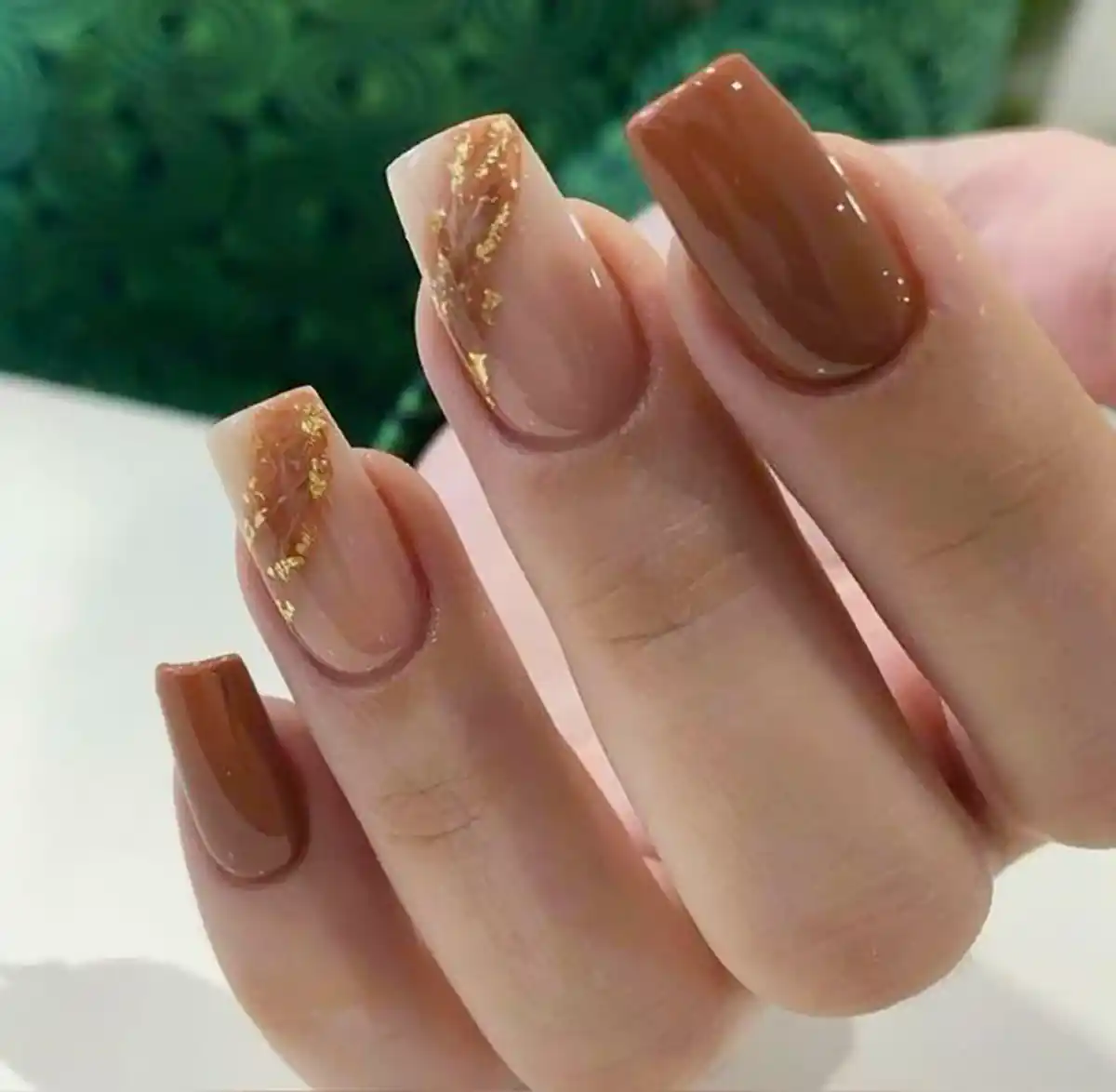 مدل ناخن قهوه ای ترند