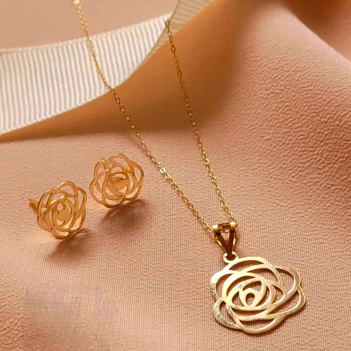 نیم ست لاکچری هدیه