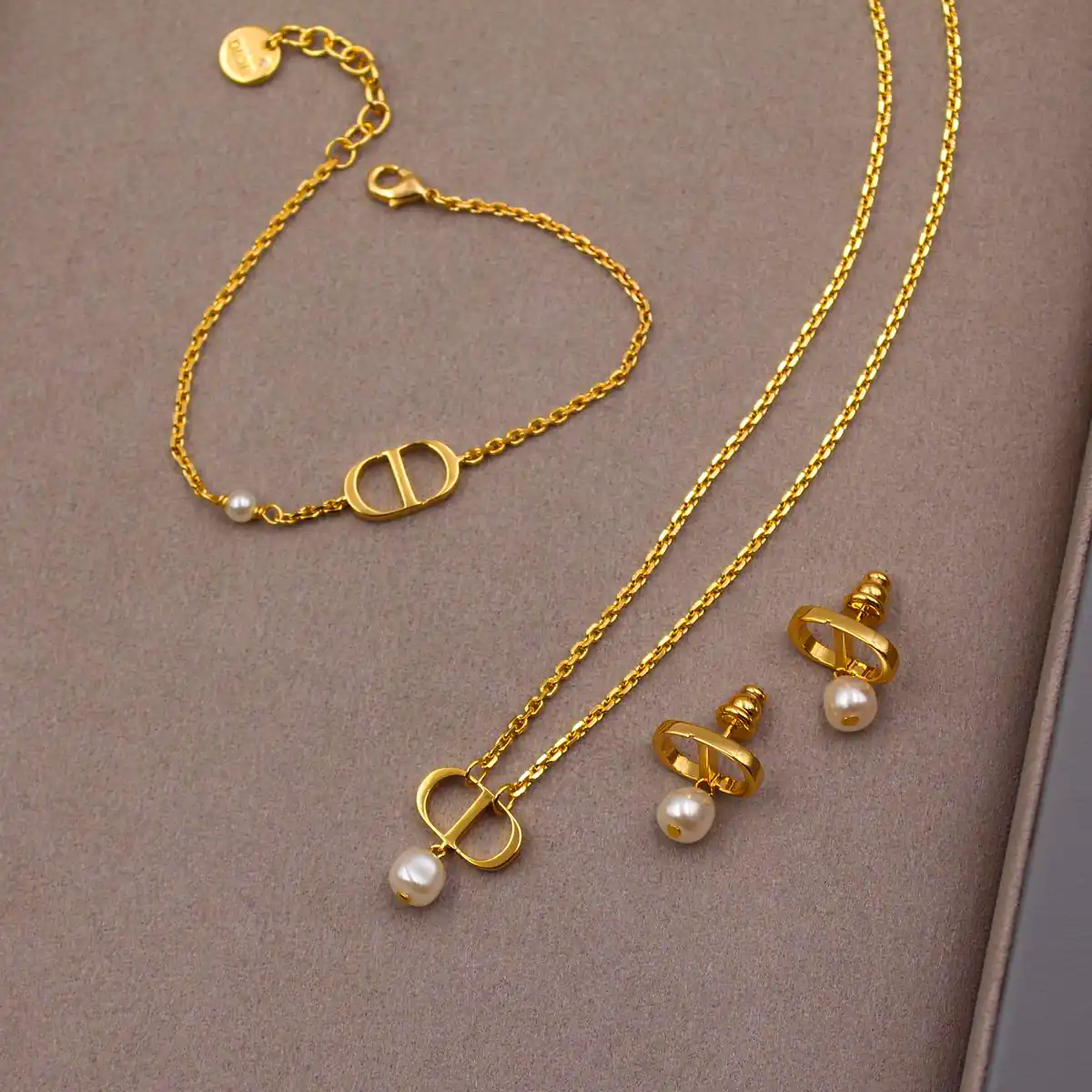 نیم ست لاکچری هدیه