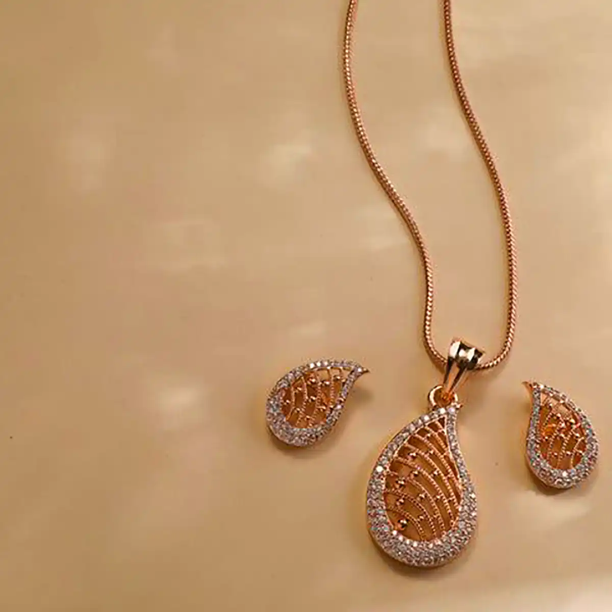 نیم ست لاکچری هدیه