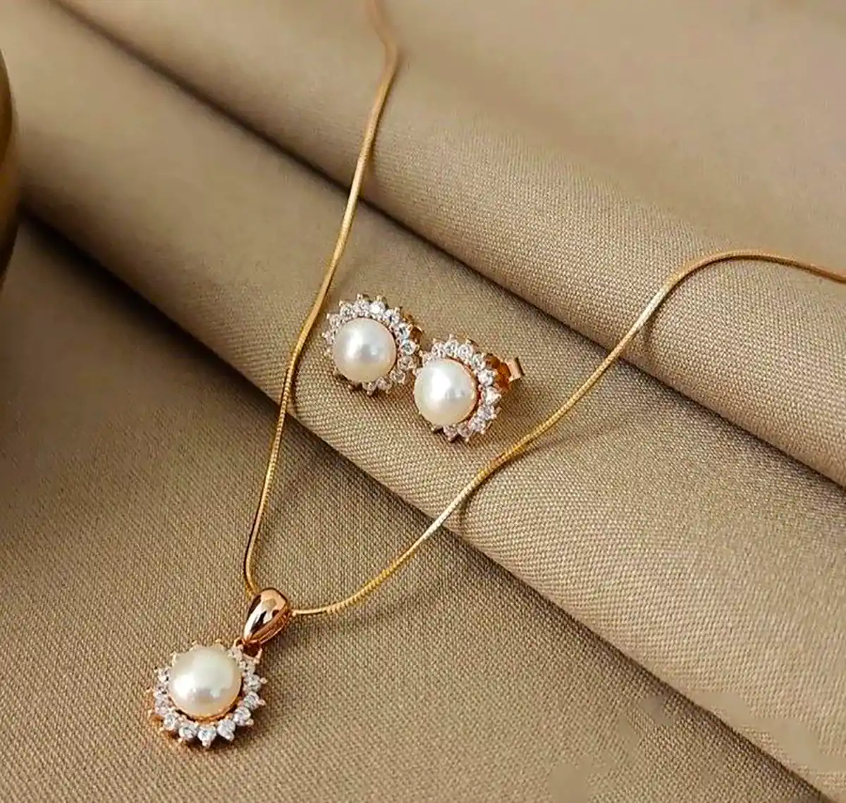 نیم ست طلا خوش ساخت