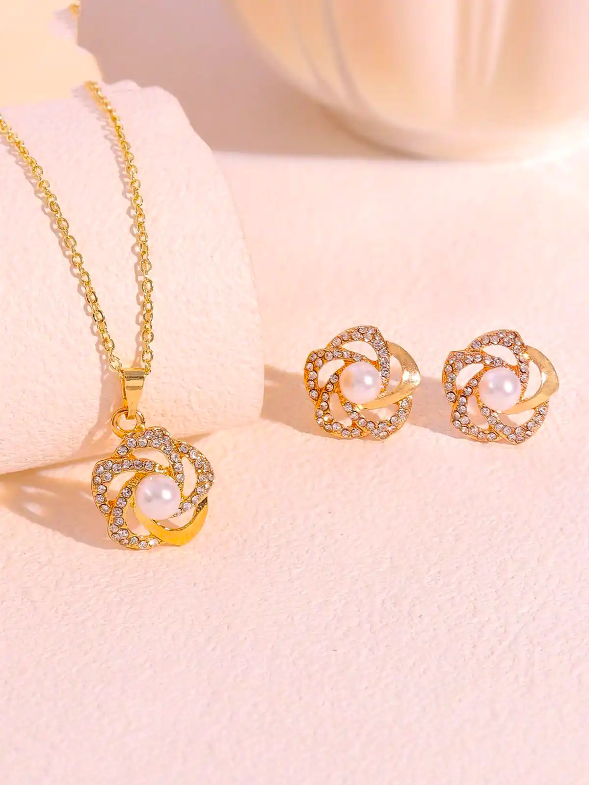 نیم ست طلا خوش ساخت