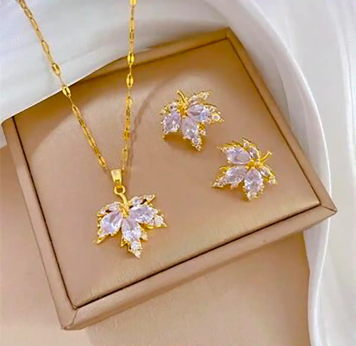 نیم ست طلا خوش ساخت