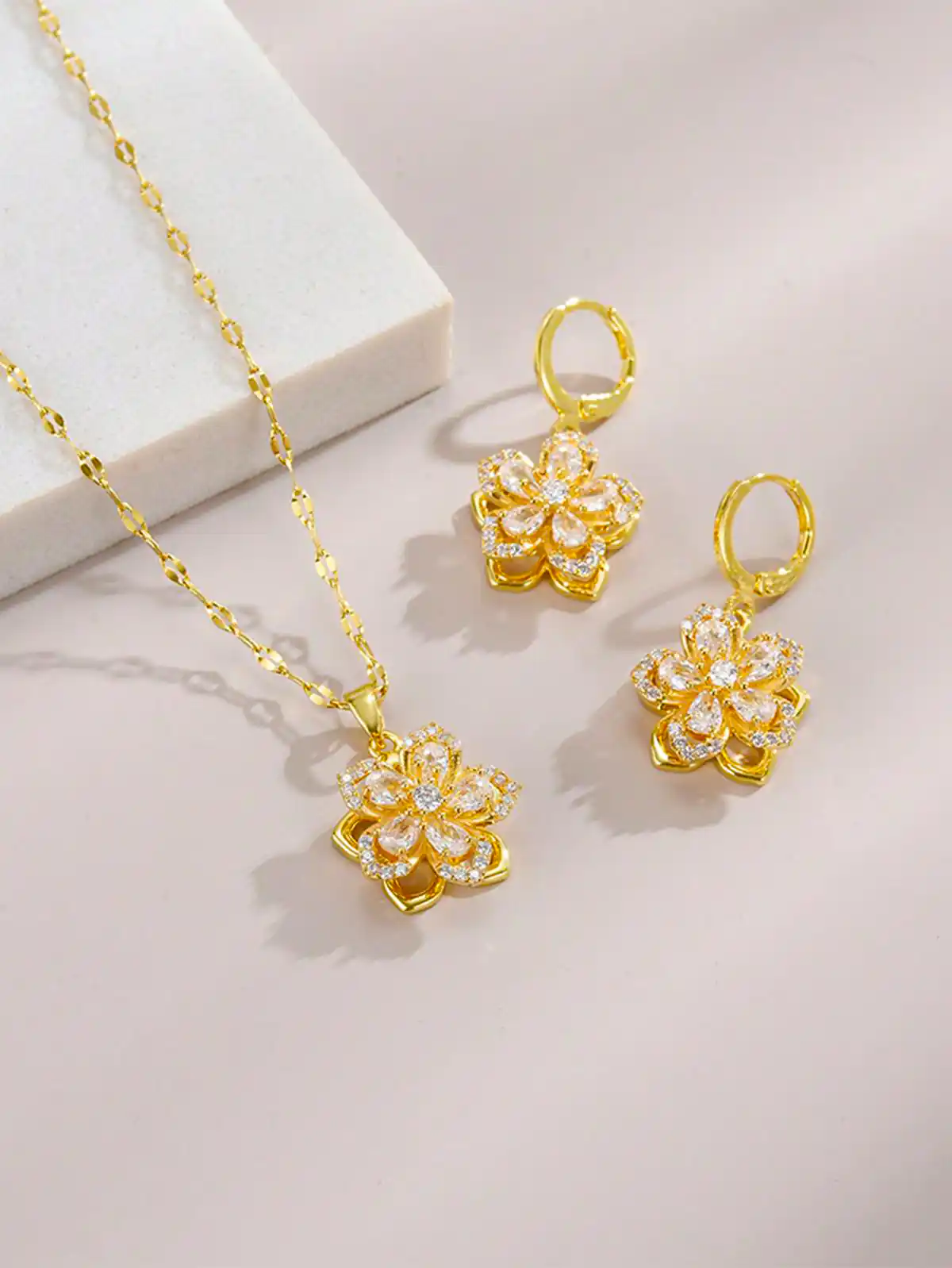 نیم ست طلا خوش ساخت