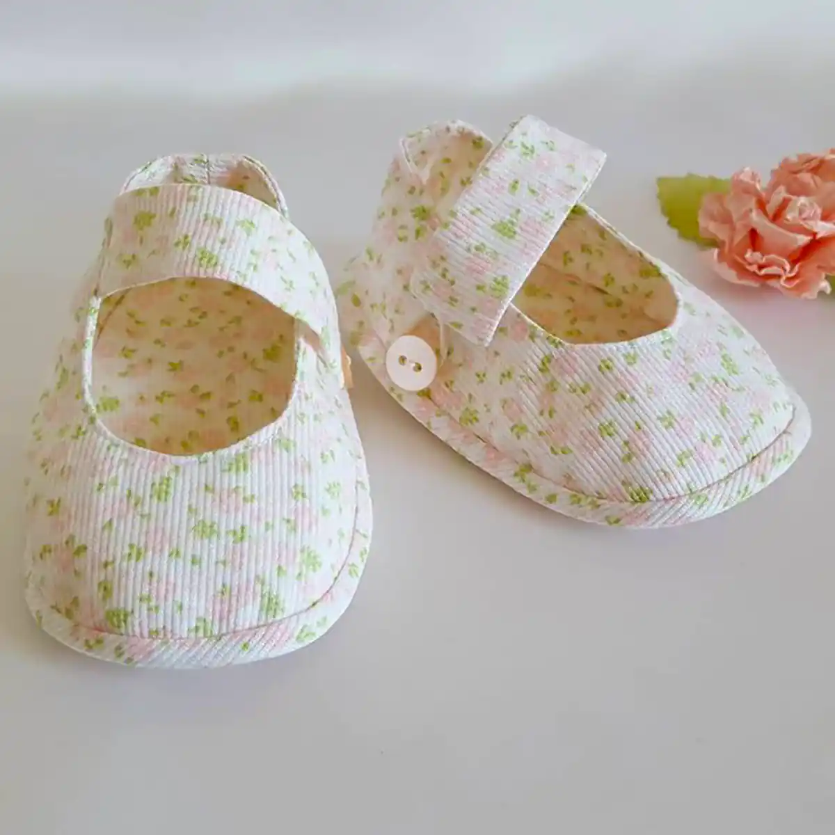 پاپوش شیک نوزاد