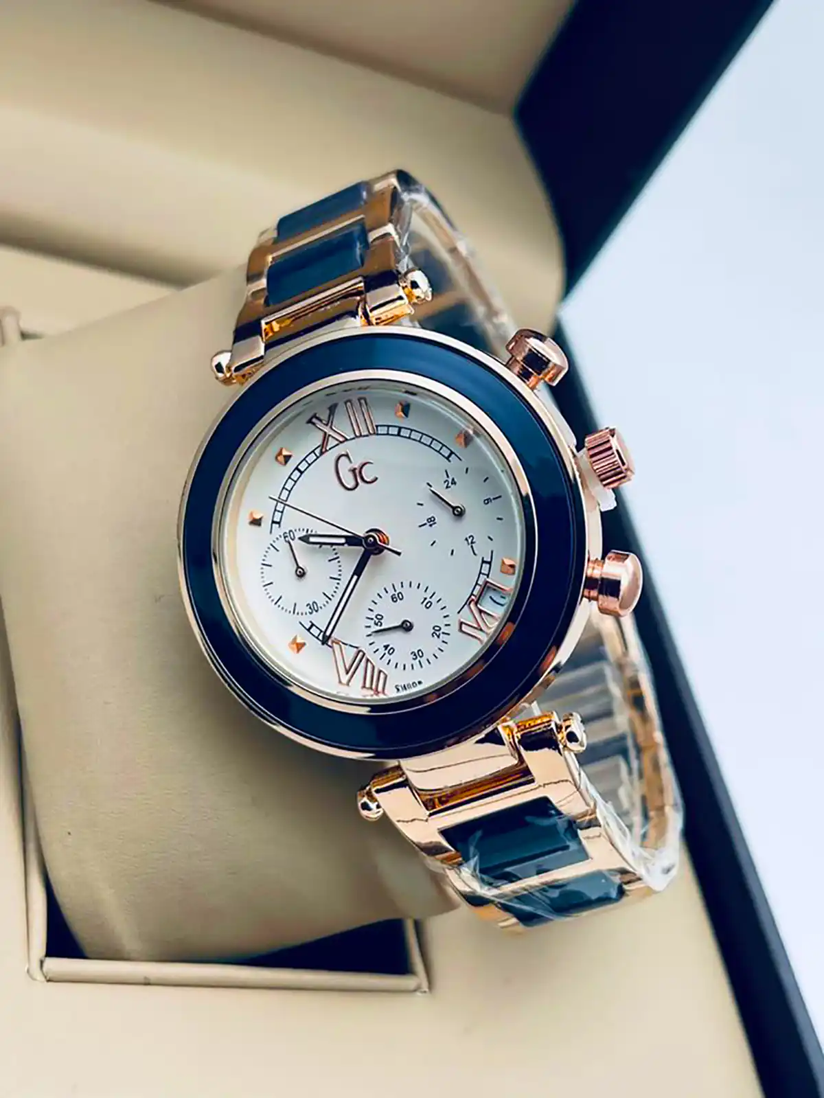 ساعت مچی زیبا و ساده زنانه