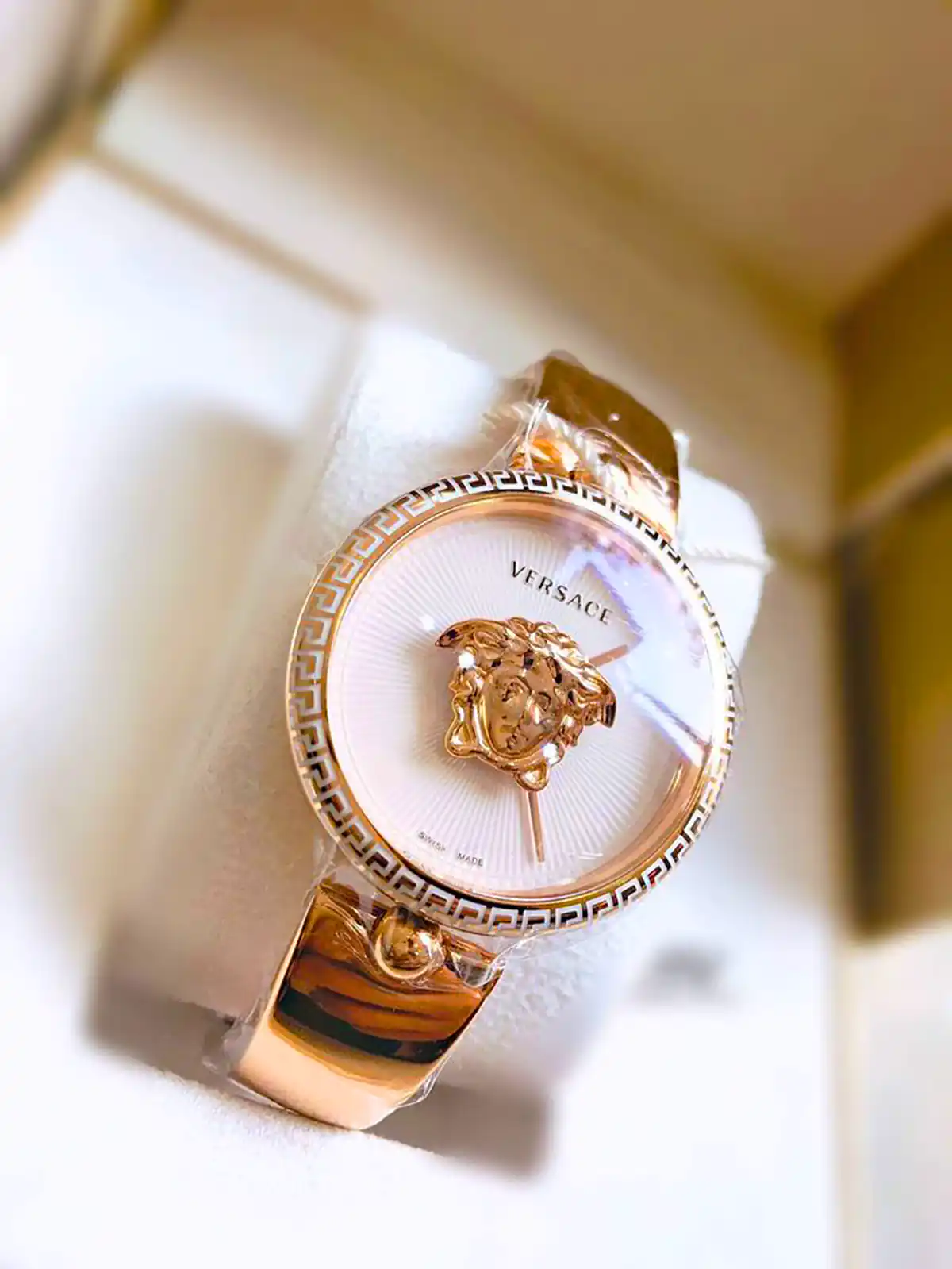 ساعت مچی زیبا و ساده زنانه