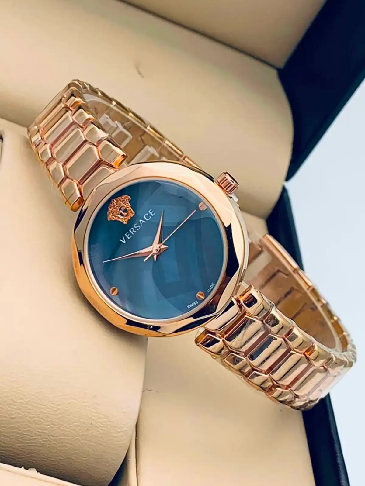 ساعت مچی زیبا و ساده زنانه