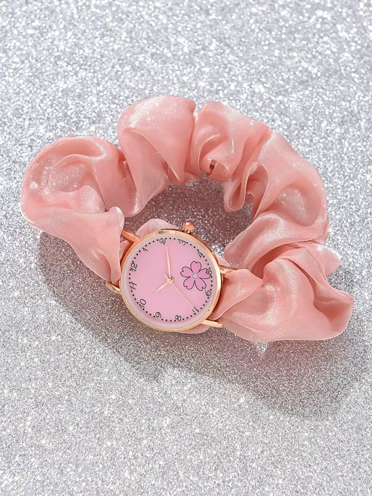 ساعت مچی دسته پارچه ای شیک