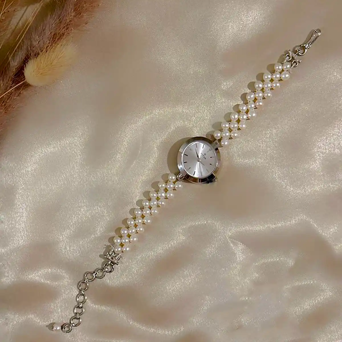 ساعت مچی زنانه فانتزی