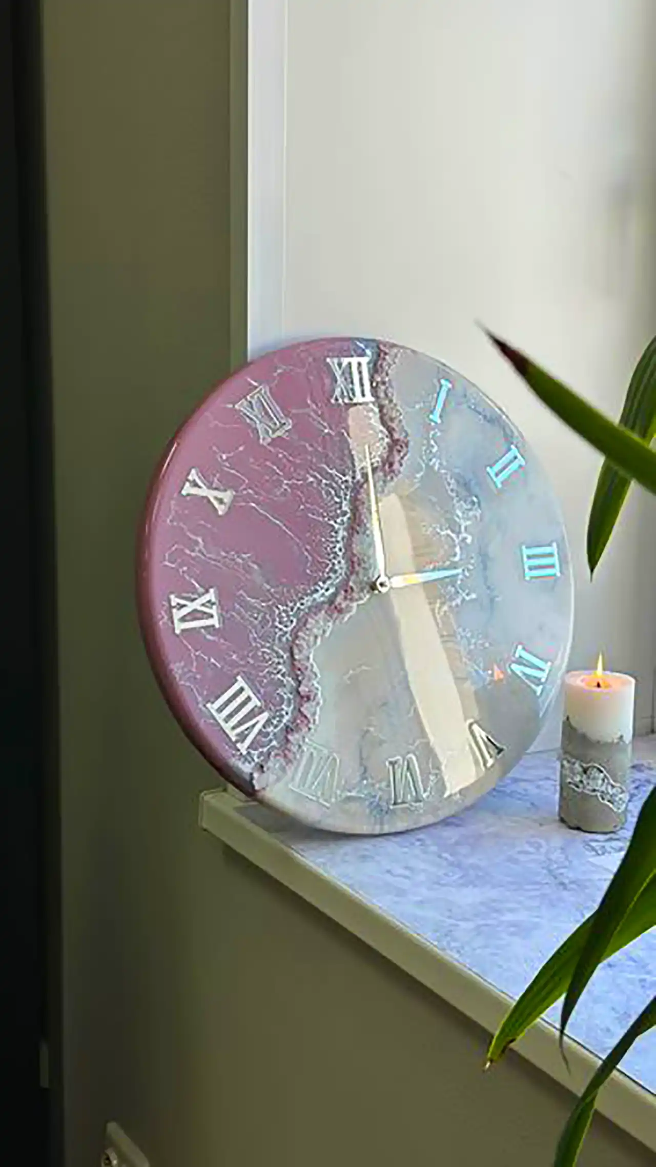 ساعت رزین شیک و خاص