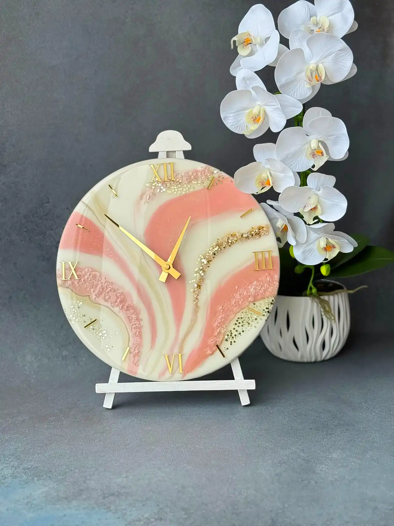 ساعت رزین شیک و خاص