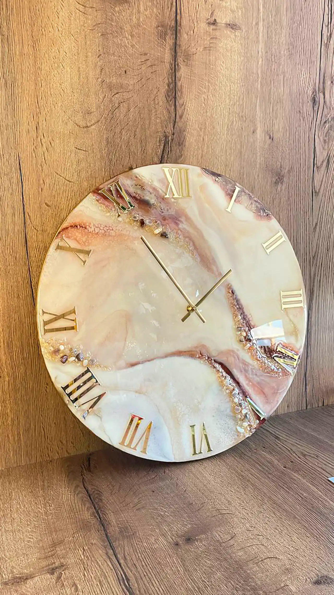 ساعت رزین شیک و خاص