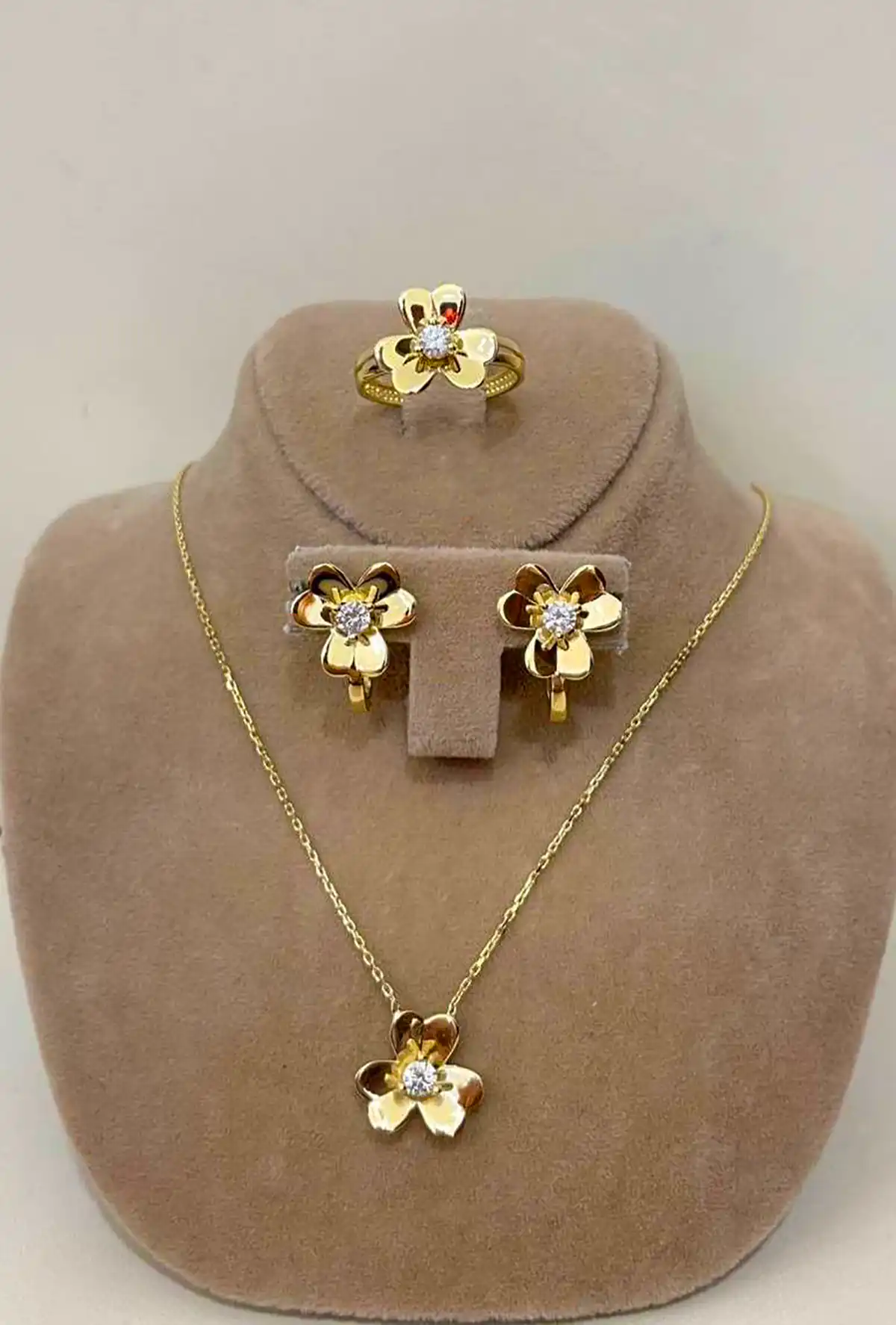 سرویس طلا شیک و بینظیر