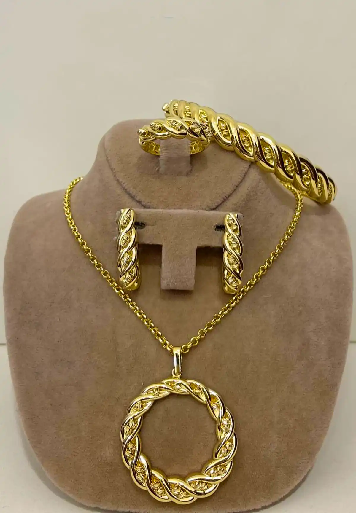 سرویس طلا شیک و بینظیر