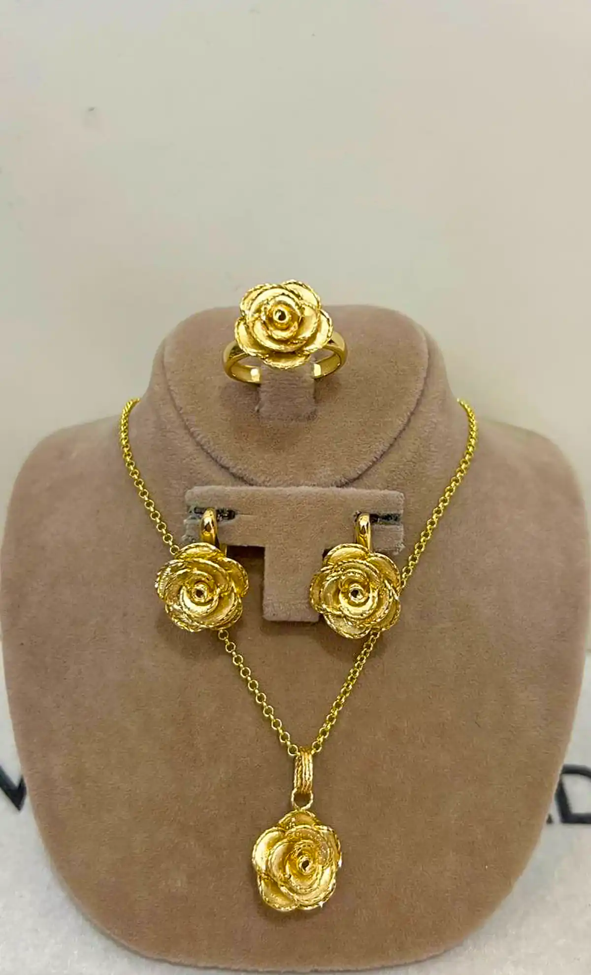 سرویس طلا شیک و بینظیر