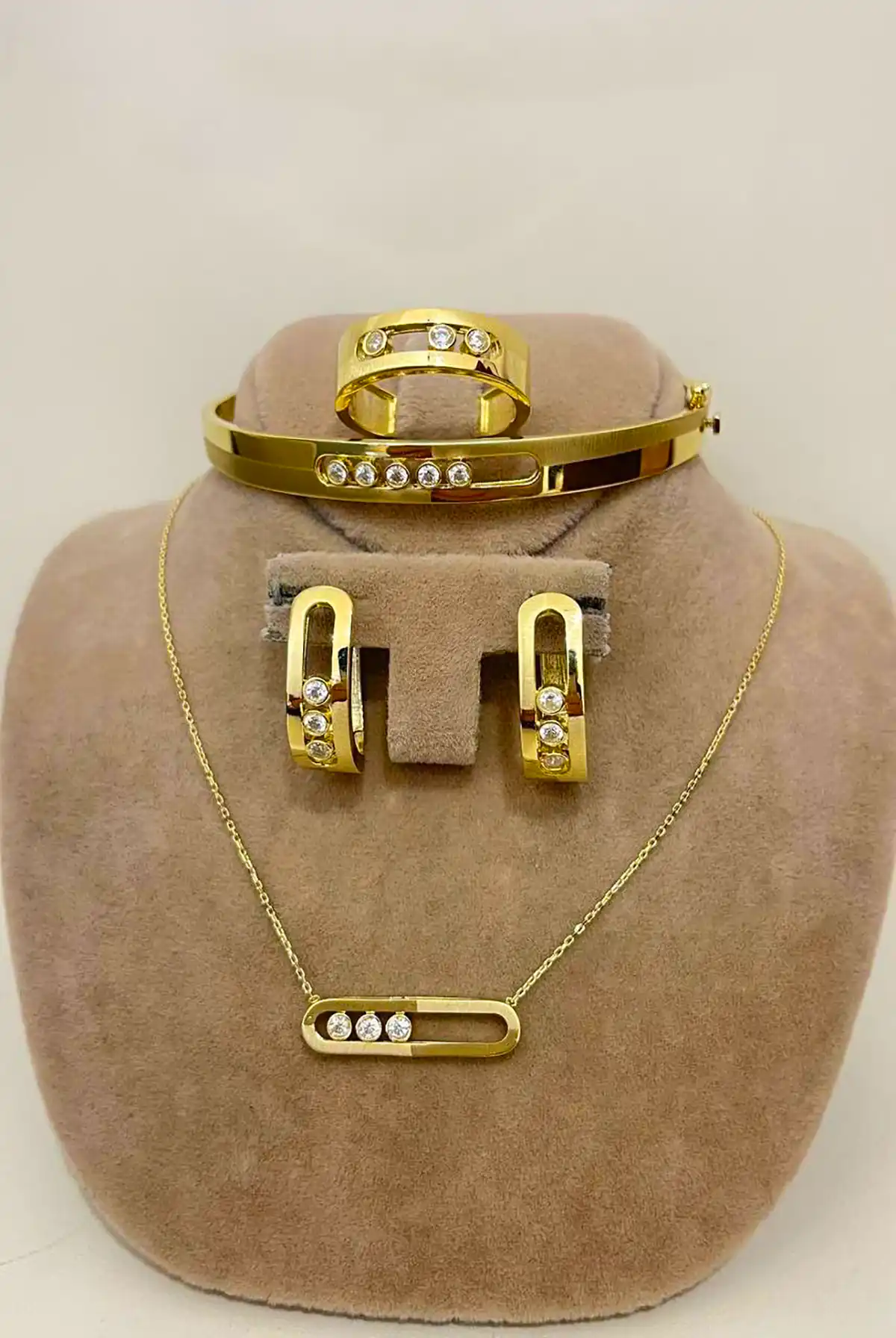 سرویس طلا شیک و بینظیر