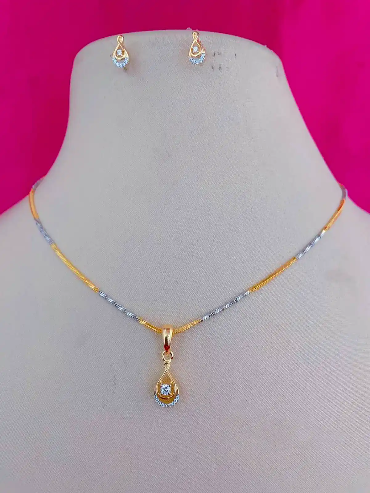 سرویس ظریف طلای عروس