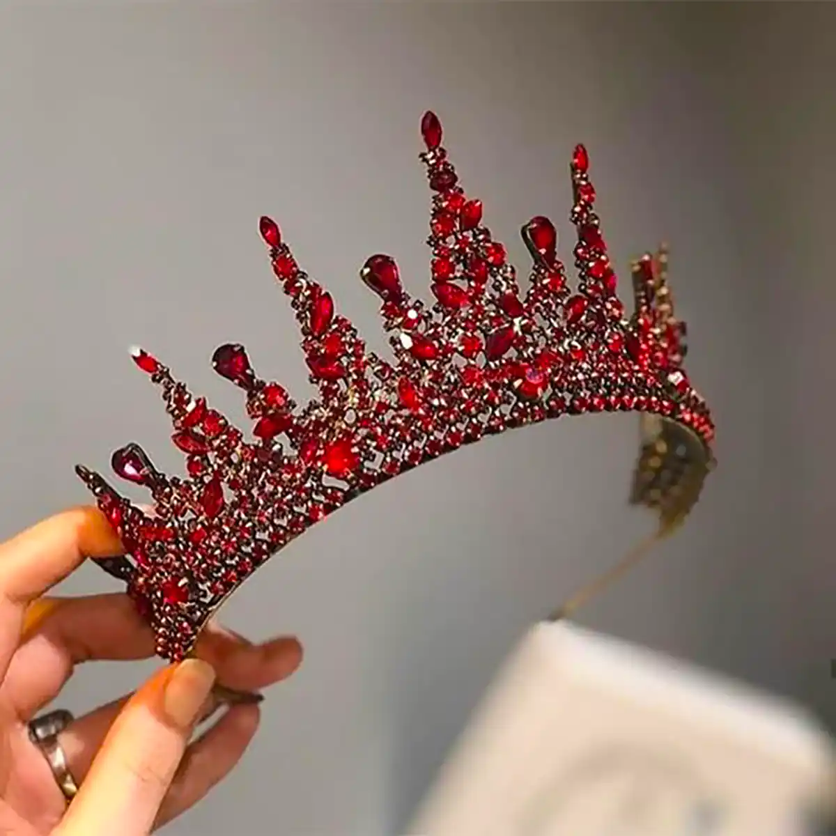 تاج کریستالی قرمز شیک
