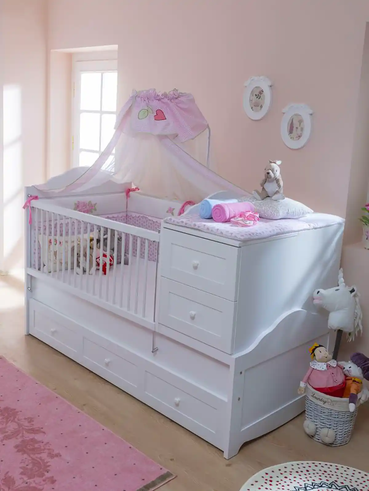 تخت خواب لوکس نوزادی