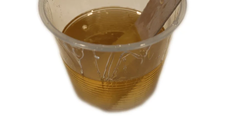 دلیل زرد شدن رزین