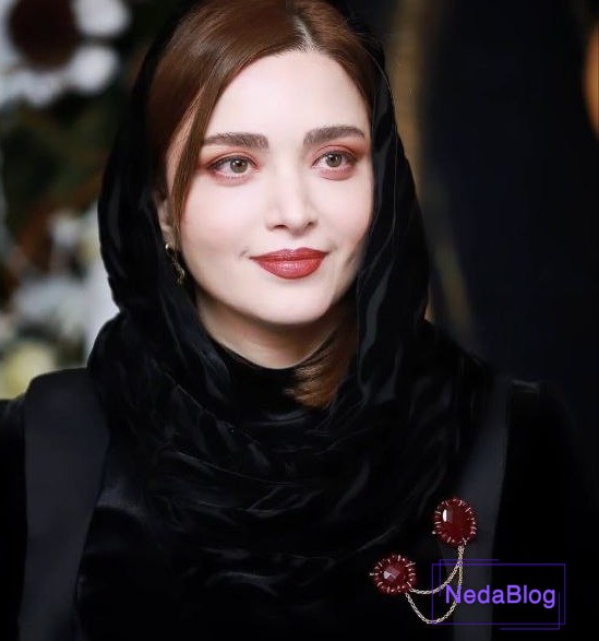 لبخند زیبای بهنوش طباطبایی