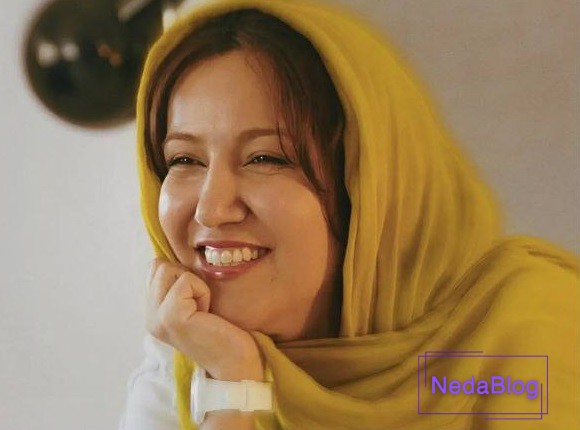 پانته آ بهرام در حال خندیدن