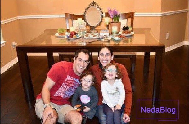 یاسمین مقبلی و خانواده اش در کنار سفره هفت سین