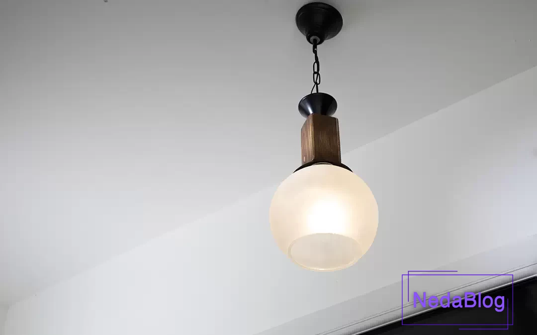 نصب لامپ و روشن کردن لوستر