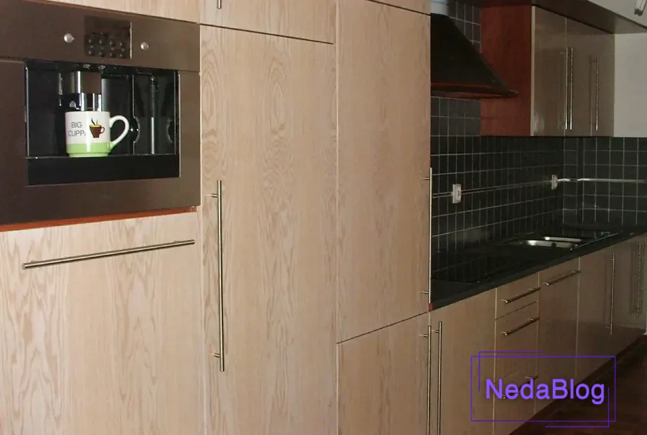 کابینت ایستاده