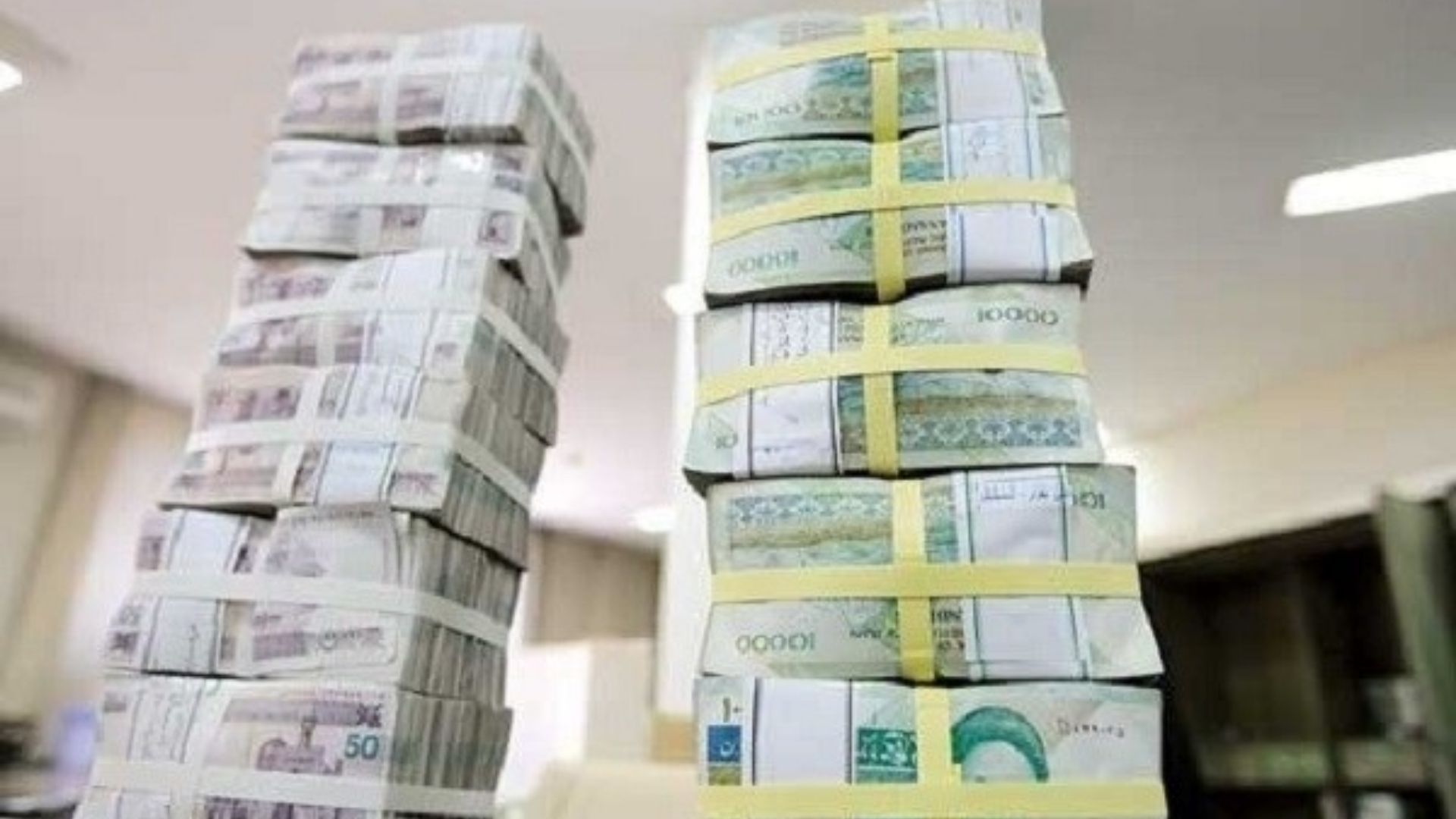 وام ۱۵۰ و ۲۰۰ میلیونی برای موتورسواران؛ جزئیات تسهیلات ویژه طرح جایگزینی موتورسیکلت‌های فرسوده با مدل‌های برقی و بنزینی / تسهیلات ۱۵۰ و ۲۰۰ میلیونی تعویض موتورسیکلت کهنه؛ از شرایط سنی موتور و نرخ بهره تا نحوه ثبت‌نام در سامانه اسقاط