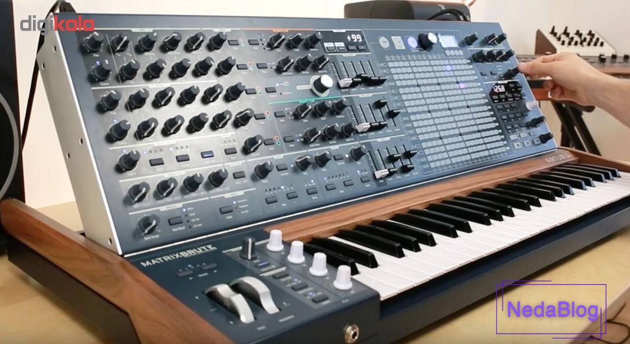 سینتی سایزر ساز تولید کننده صداهای عجیب