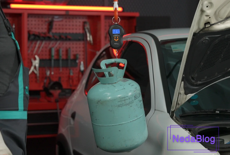 استفاده از ترازوی دیجیتال برای شارژ استاندارد کولر ماشین